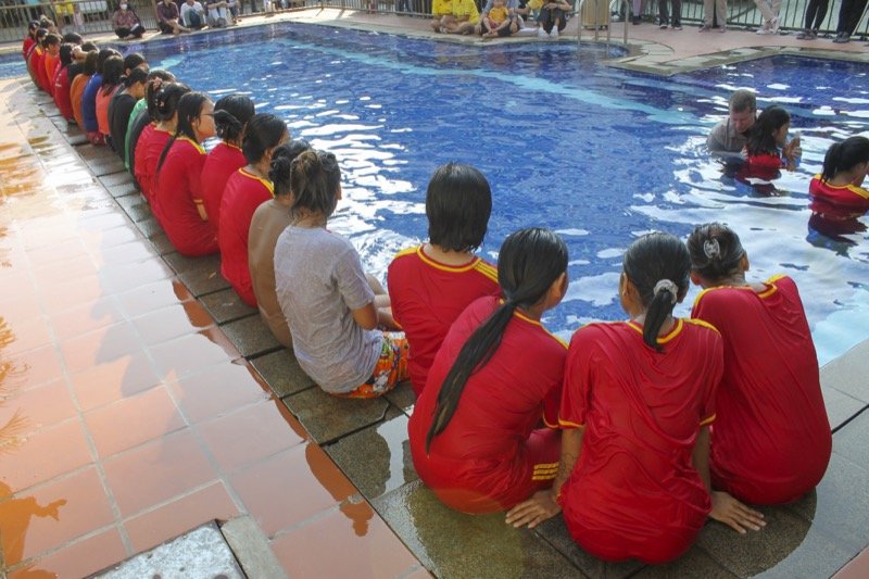 Local-body community gathered on the ground